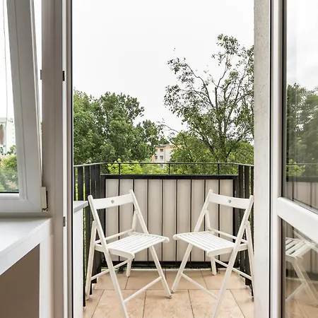 Nowa Praga Standard By Bookinghost